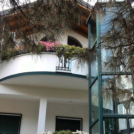 B&B Le Magnolie Gallarate Bagian luar foto