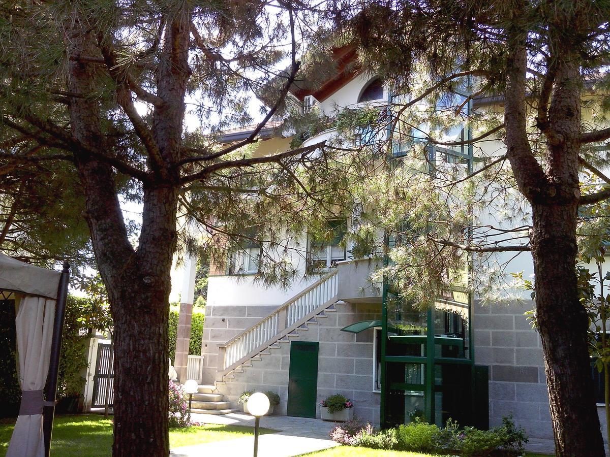 B&B Le Magnolie Gallarate Bagian luar foto